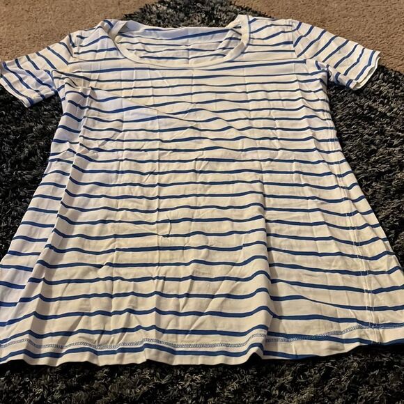 Lululemon blue and white top S - Picture 2 of 5